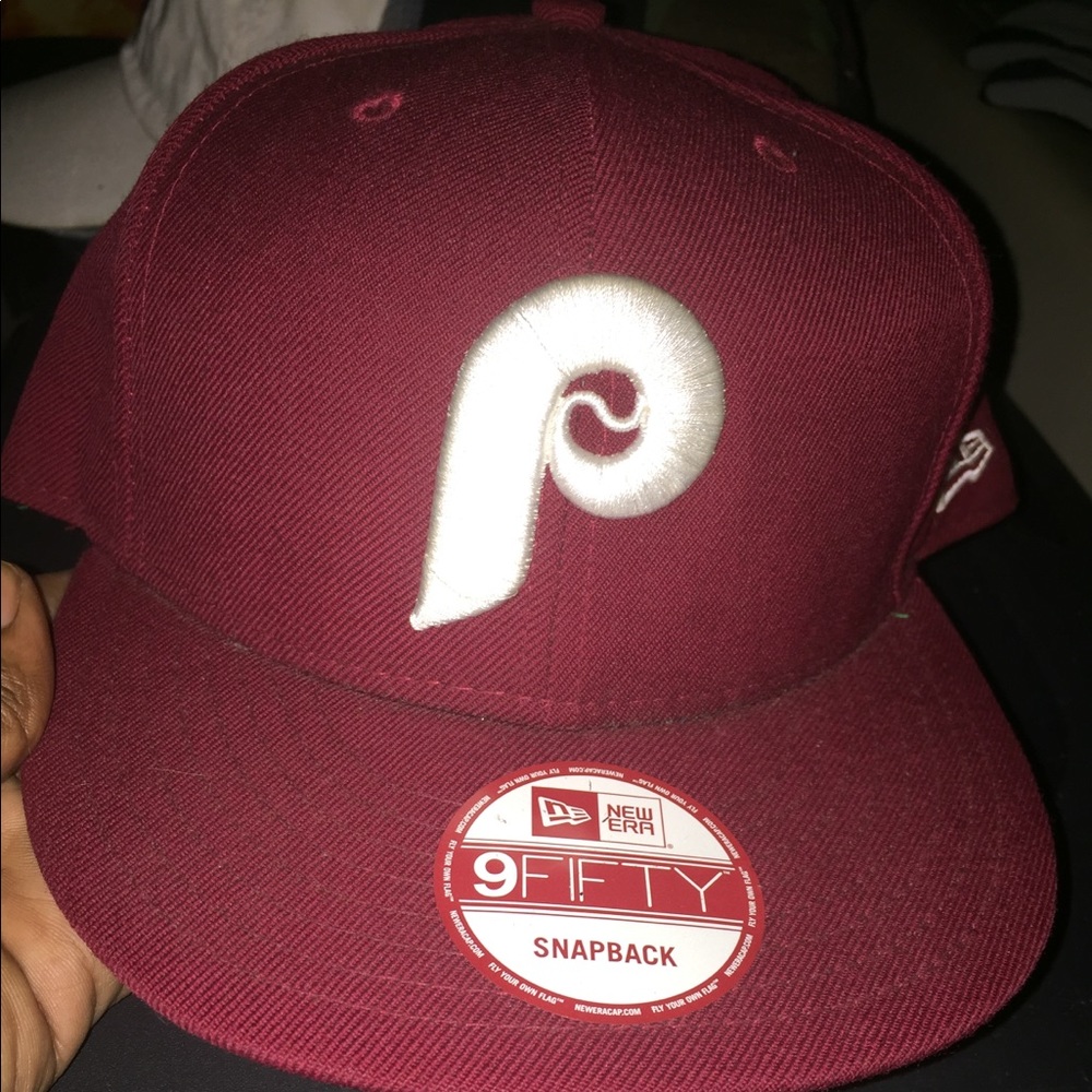 2 Philly team hats